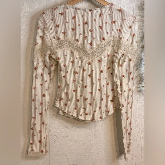 Let’s Party cardi Printed NWOT tea - Picture 3 of 6